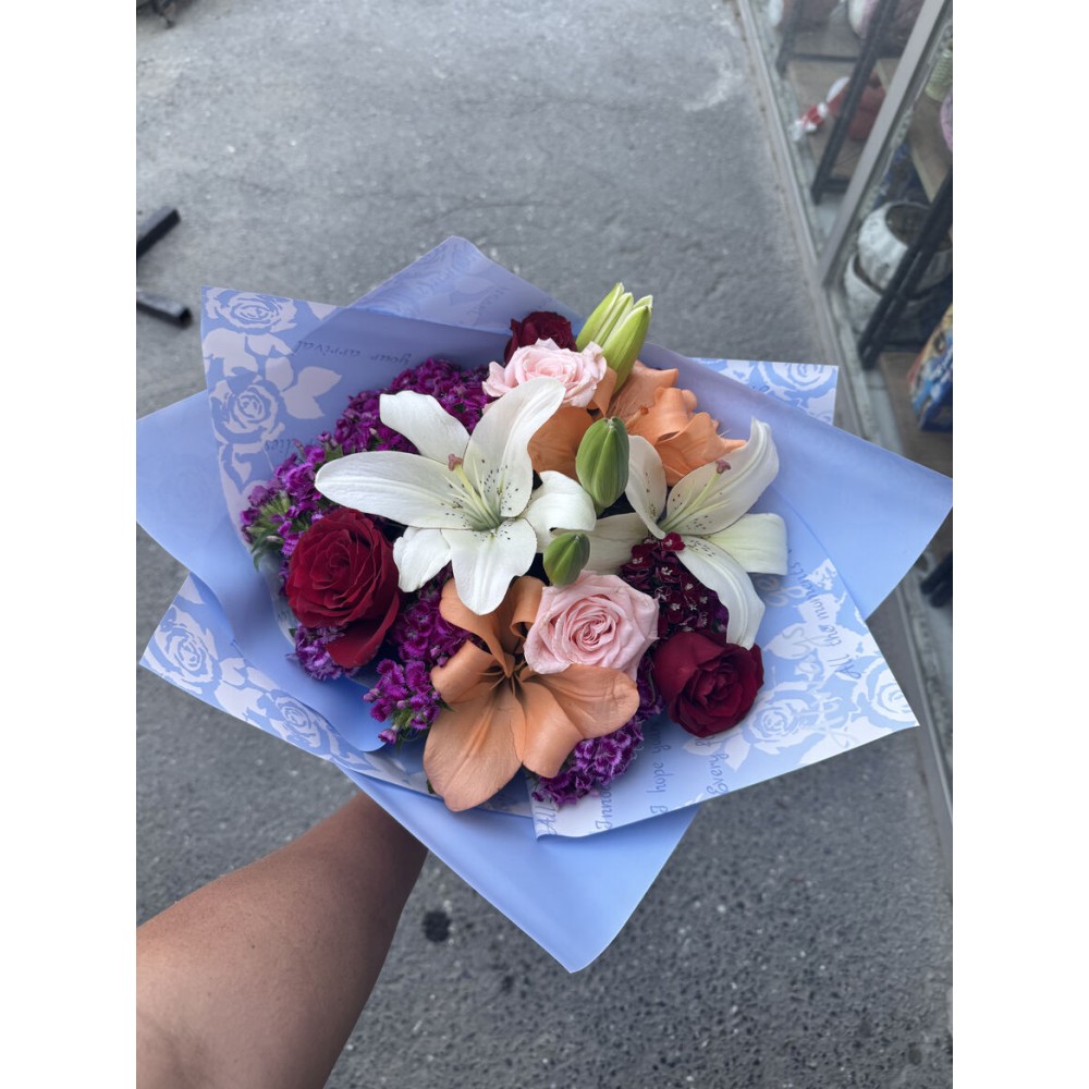 Mis Kokulu Lilyum ve Gül